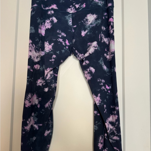 Lululemon Align High Rise-Circulate Tie Dye Mineral Blue Excellent Condition. 14 - Picture 5 of 7